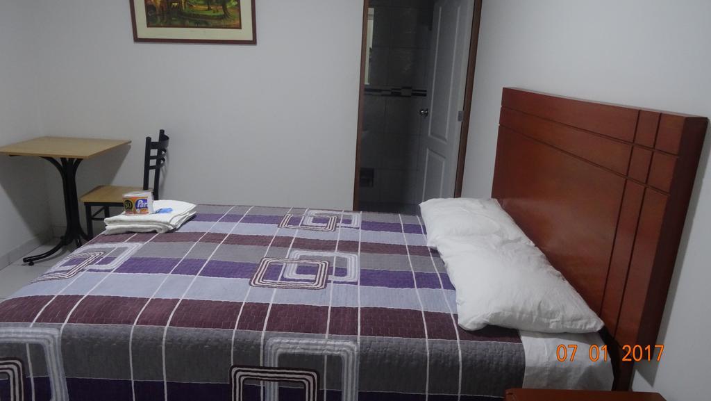 Hostal Marbella Lima Extérieur photo